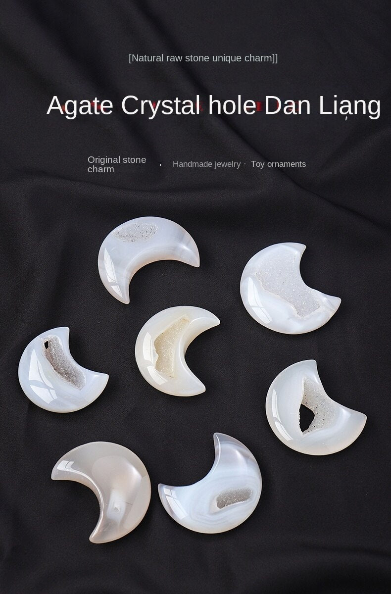 Natural crystal cave agate crystal cave moon ornaments hand-polished crystal raw stone home decoration gemstone crafts