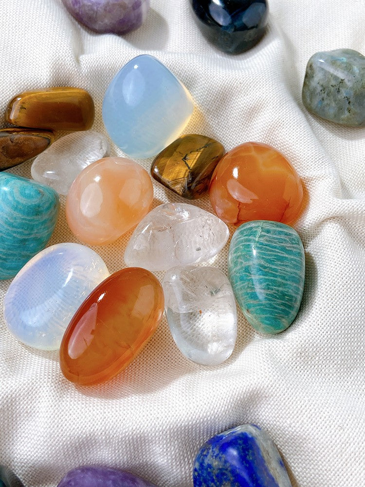 Natural crystal gravel, rolling stone, large particles, degaussing stone, crystal raw material 