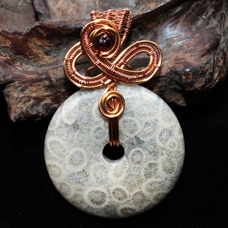 Natural crystal raw stone pendant, coral jade safety buckle, handmade metal winding, original sweater chain, necklace 
