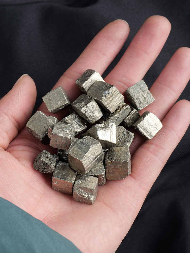 Natural crystal ore stone pyrite chalcopyrite raw stone gemstone metal fool's gold ore popular science teaching specimen